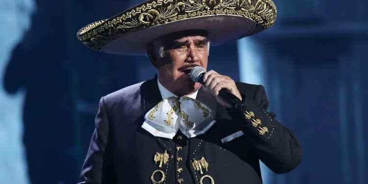 El extraño mensaje de Vicente Fernández desde el hospital que preocupa a sus seguidores