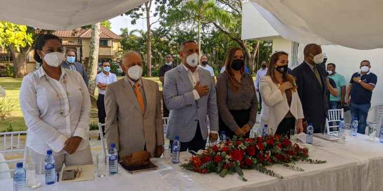 Presentan concurso literario Manuel Mora Serrano