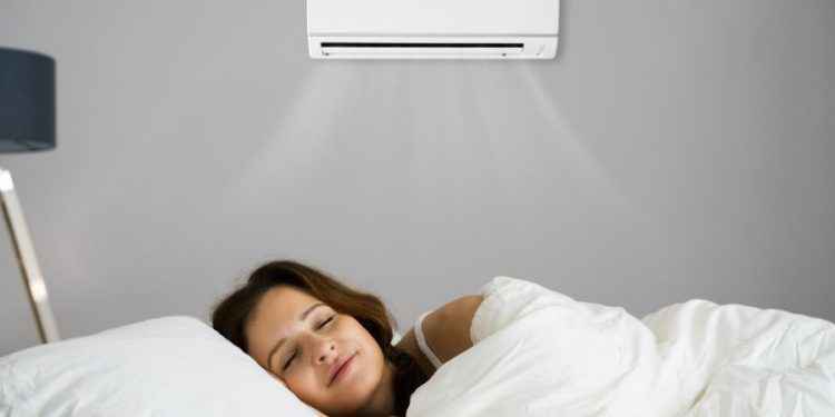 Guía para dormir con aire acondicionado sin dañar tu garganta