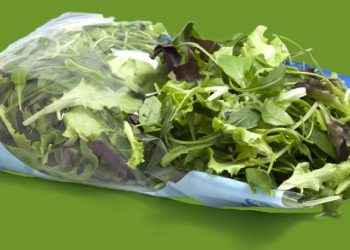Ensaladas de bolsa y verduras de microondas: ¿son saludables?