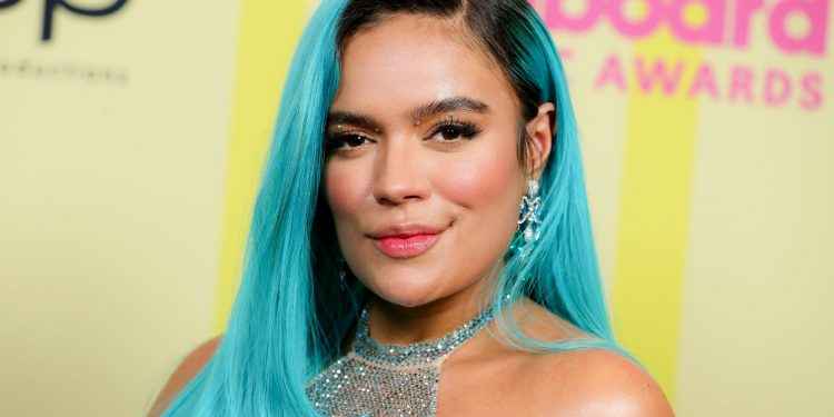 Karol G debuta cantando en inglés en el nuevo single «Don’t Be Shy» con Tiësto