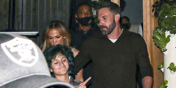¡En familia! Jennifer López y Ben Affleck salen a cenar con Emme