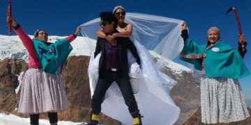 Pareja cochabambina se dio el «sí» en las alturas del majestuoso Illimani