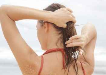 Cómo proteger el pelo en verano y evitar las puntas abiertas