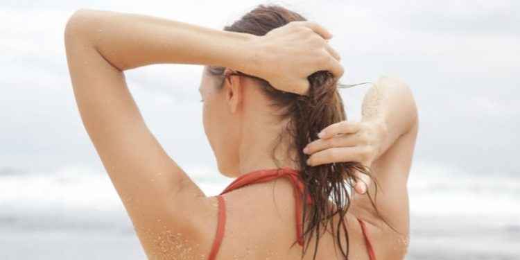 Cómo proteger el pelo en verano y evitar las puntas abiertas