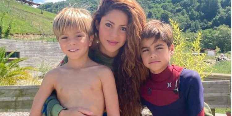 Shakira arma coreografía junto a sus hijos y se vuelve viral