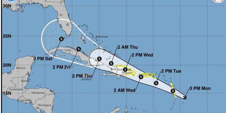 Doce provincias en alerta por posible tormenta tropical Fred