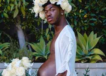 Lil Nas X anuncia su nuevo álbum con una controversial fotografía