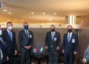 Presidente Abinader se reúne con presidentes de Guatemala y Ecuador