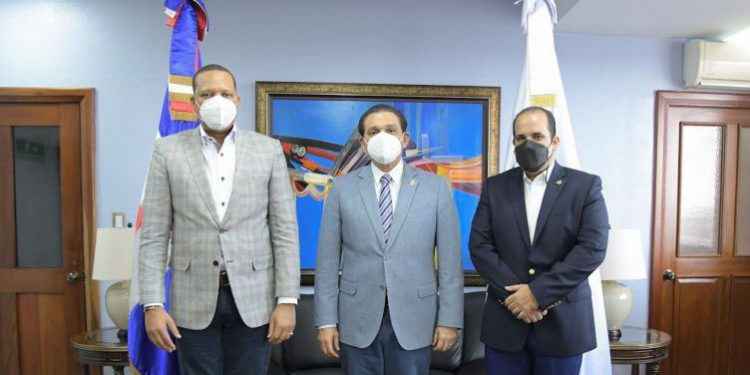Salud Pública y Pro Consumidor buscan prohibir venta de químicos usados para fabricar “ácido del diablo”