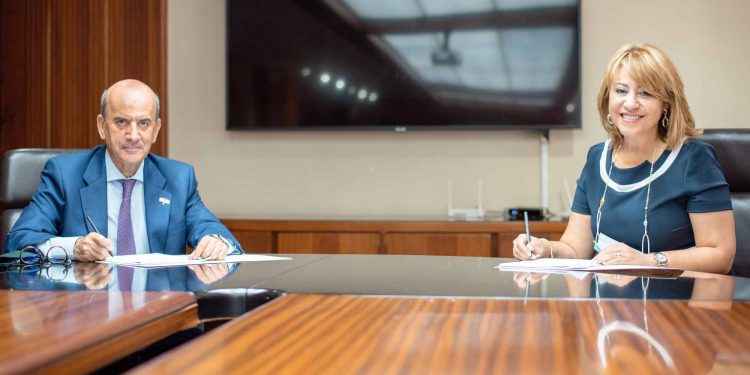 CEF.- Santo Domingo realiza alianza con la asociación de bancos comerciales