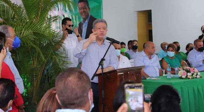 Leonel: “Los pastores religiosos pueden ayudar a enderezar la conducta humana”