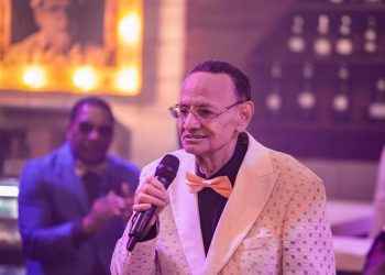 Luis Segura celebra primera nominación al Latin Grammy a su 82 años