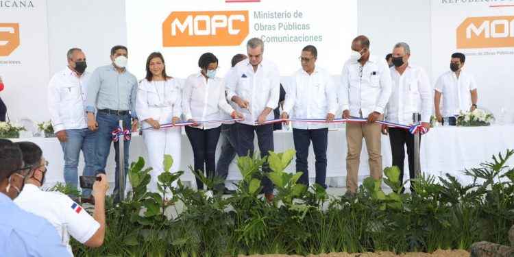 Presidente Abinader anuncia obras de desarrollo en Montecristi, inversiones son para salud y otras áreas