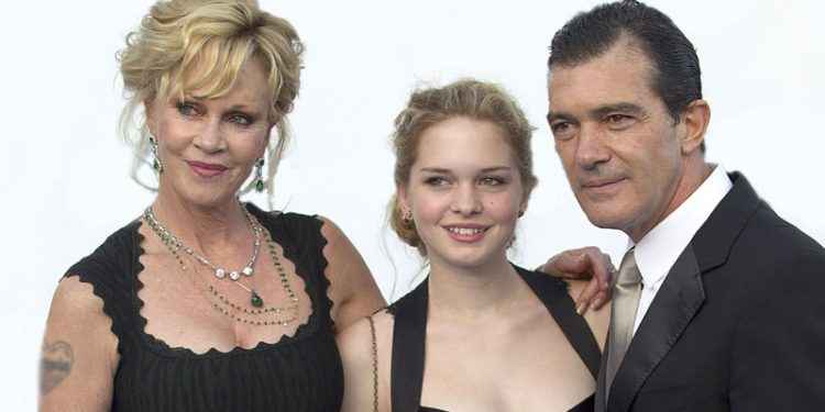 Stella, la hija de Melanie Griffith y Antonio Banderas, pidió a la justicia no llevar más el apellido de su madre