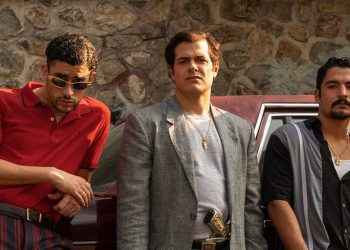 Bad Bunny promueve la tercera y última temporada de la serie «Narcos: México»
