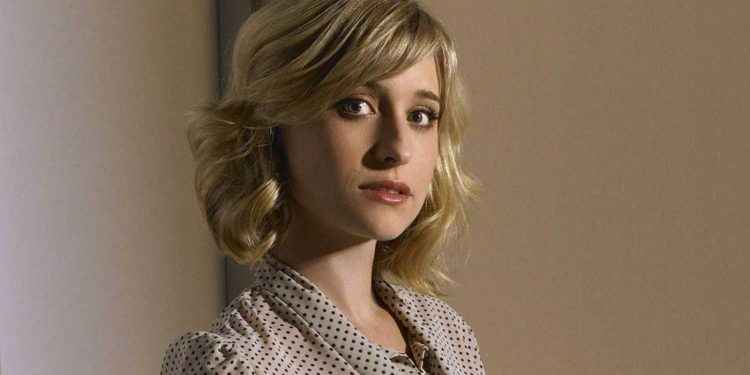 Actriz Allison Mack fue sentenciada a prisión por colaborar en una secta sexual