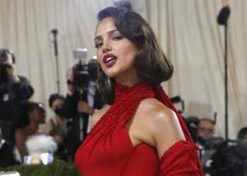 Así fue el deslumbrante homenaje de Eiza González a Ava Gardner en la MET Gala 2021