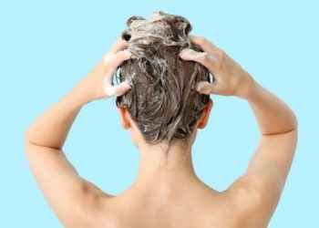 Cada cuánto debes lavarte el pelo y por qué