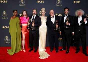 Netflix reina por fin en los Emmy con «The Crown» y «The Queen’s Gambit»