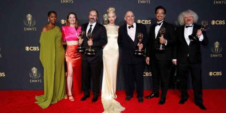 Netflix reina por fin en los Emmy con «The Crown» y «The Queen’s Gambit»