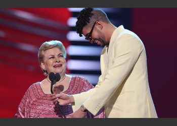 Paquita la del Barrio le dice «inútil» a Bad Bunny en los Premios Billboard