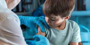 Salud Pública dice evaluará vacunación Covid-19 en niños de 5 a 11 años