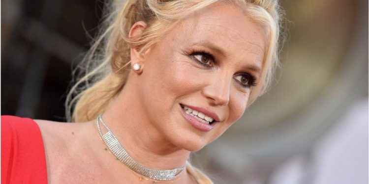 CON LAGRIMAS BRITNEY SPEARS CELEBRA EL QUE SU PADRE HAYA SIDO SUSPENDIDO DE SU TUTELA