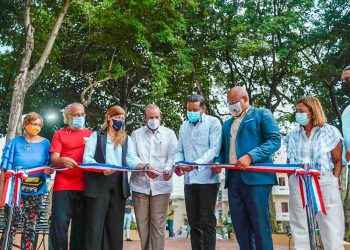 ADN y Banreservas entregan remozado el Parque Eduardo Abreu en San Carlos