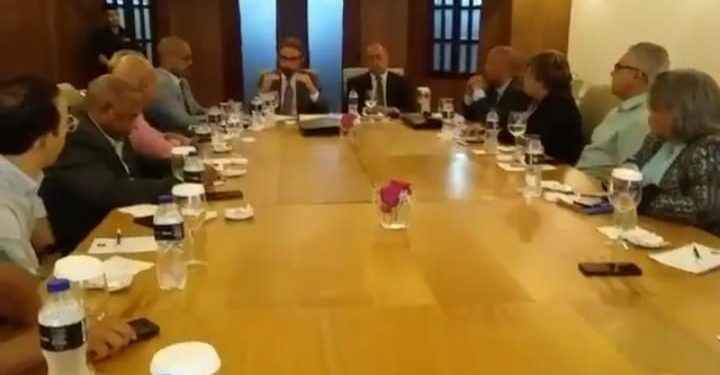 Asociación de Hoteles de Santiago apoya el gobierno regule AIRBNB