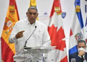 Chú Vásquez dice se deben depurar al menos 39 mil miembros de la PN