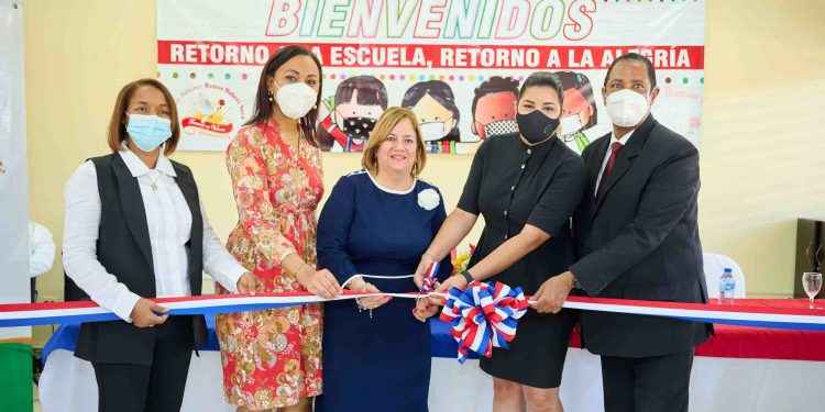 Entrega Conectividad Instituto Politécnico Ramón Dubert