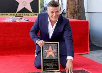 Alejandro Sanz inaugura su estrella en Hollywood: «Llega en el momento justo»