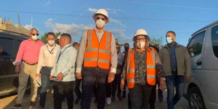 Con música reciben en San Miguel Santiago Oeste director de Edenorte, tras el inicio de extensión y adecuación de redes