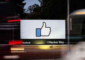 Empleados de Facebook no pueden entrar a la empresa porque sus tarjetas están bloqueadas