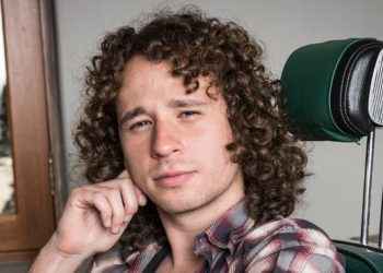 De maestro de inglés a empresario: cómo ha amasado su fortuna Luisito Comunica