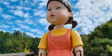 El juego del calamar: la historia de la gigantesca y siniestra muñeca que existe más allá de la serie