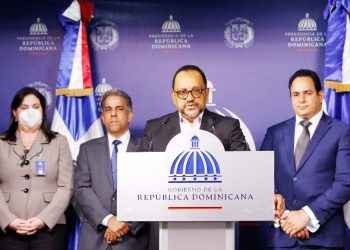 Poder Ejecutivo firma contrato con abogados para recuperación de Patrimonio Público