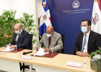 TC y CRC Santo Domingo acuerdan fortalecer el desempeño del personal de ambas instituciones