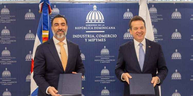 VisaNet Dominicana y el MICM firman acuerdo de colaboración para impulsar los pagos digitales