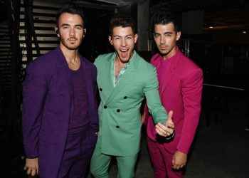 Jonas Brothers lanzarán un especial en Netflix esta Navidad: ‘Family Roast’