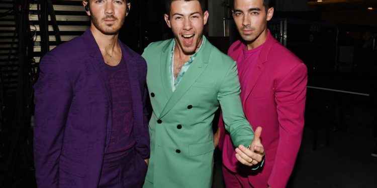 Jonas Brothers lanzarán un especial en Netflix esta Navidad: ‘Family Roast’