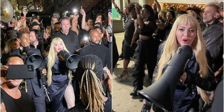 Madonna arma su propio «teteo» por las calles de Harlem en Nueva York