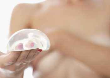 Cáncer de mama: ¿qué relación hay con las prótesis mamarias?