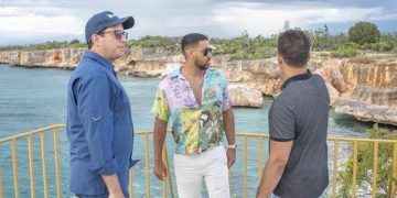 Romeo Santos muestra interés en proyectos turísticos en Pedernales