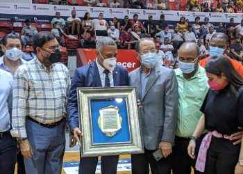 Dedicatoria especial al senador Franklin Romero, inician el torneo superior de baloncesto superior con refuerzo