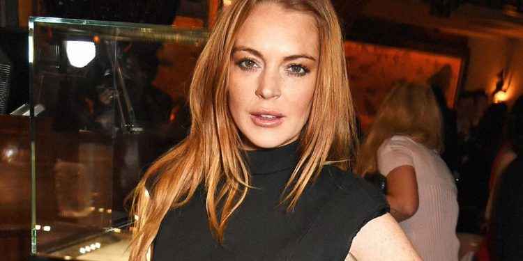 Lindsay Lohan vuelve a la actuación y esto es lo que sabemos de su película navideña para Netflix