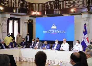 Abinader reúne liderazgo nacional por crisis de Haití