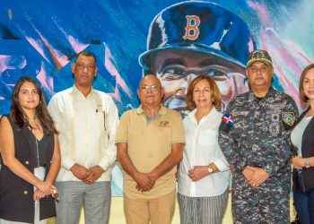 Asociación Dominicana de Cigarros y Tabaco sostiene encuentro con director de migración