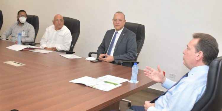 Asociación Dominicana de Cigarros y Tabaco sostiene encuentro con instituciones públicas